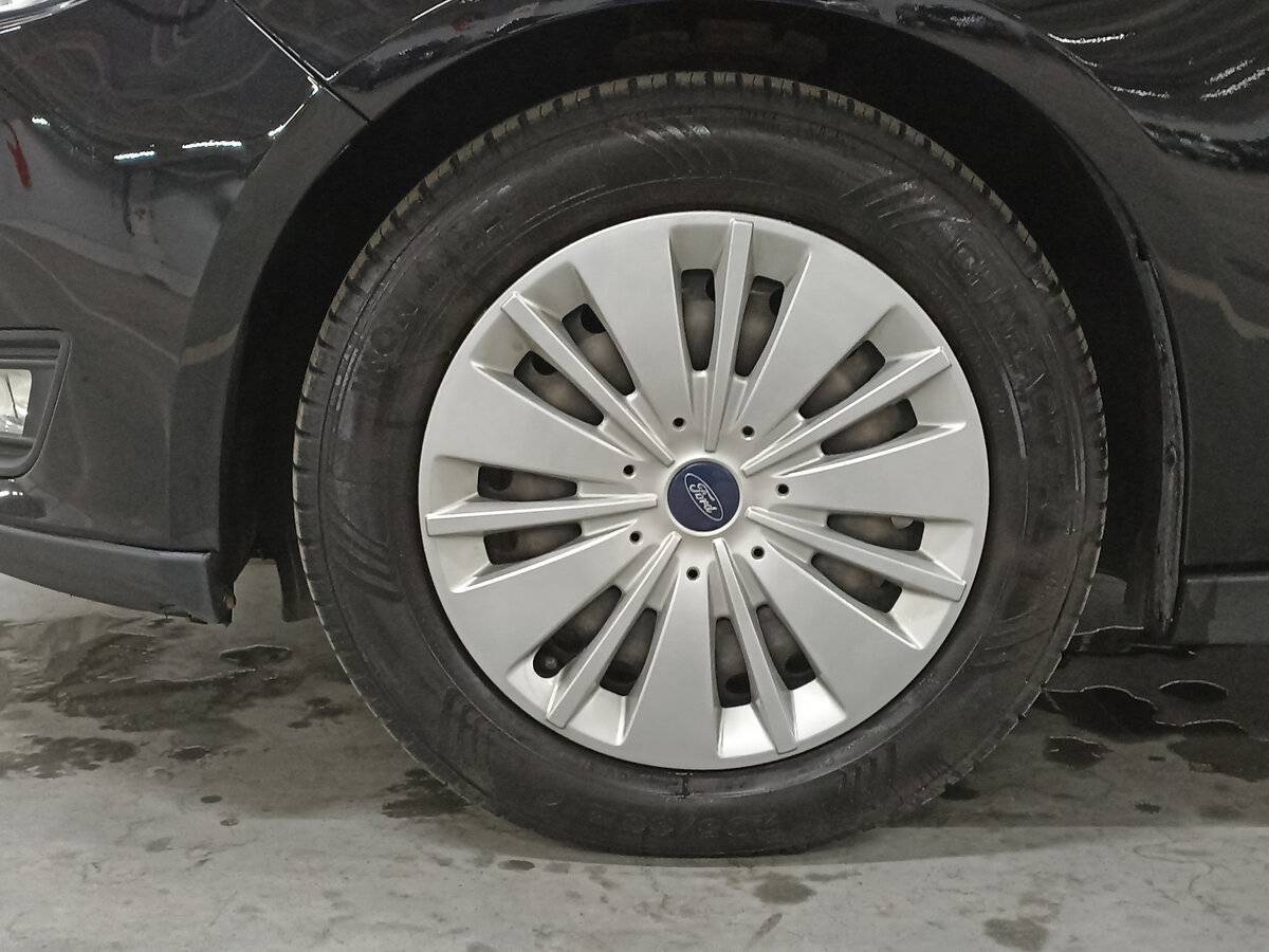 Купить Ford Focus с пробегом. Фото: #17