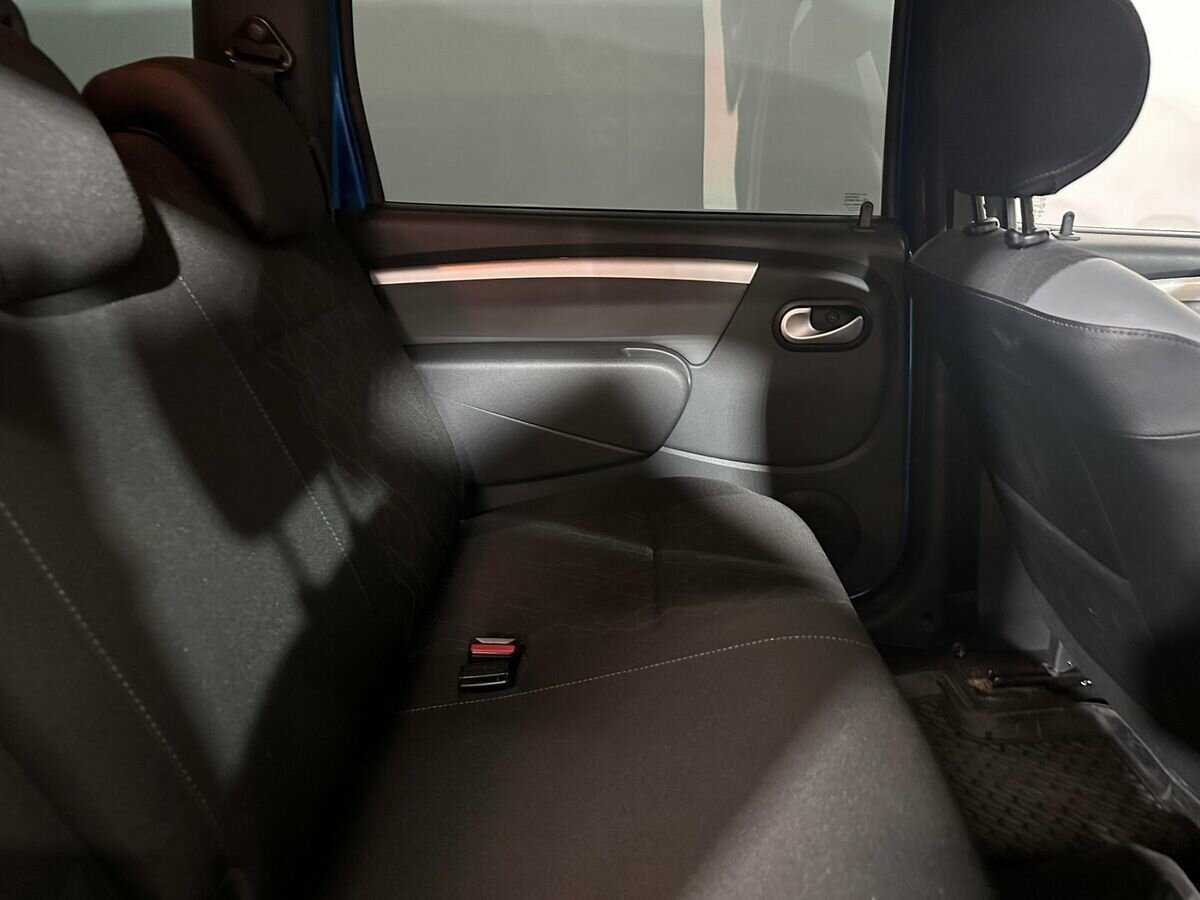 Купить Lada (ВАЗ) Largus с пробегом. Фото: #10