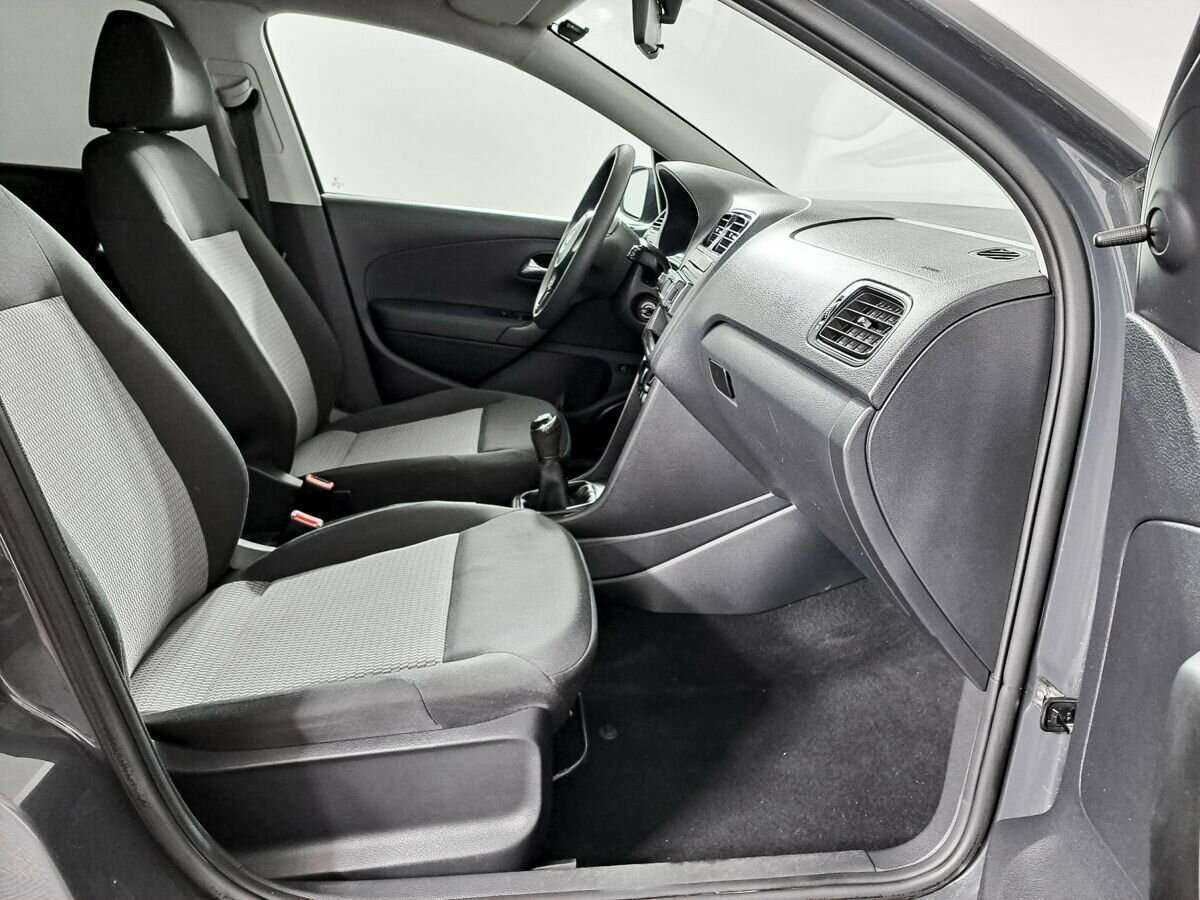 Купить Volkswagen Polo с пробегом. Фото: #7