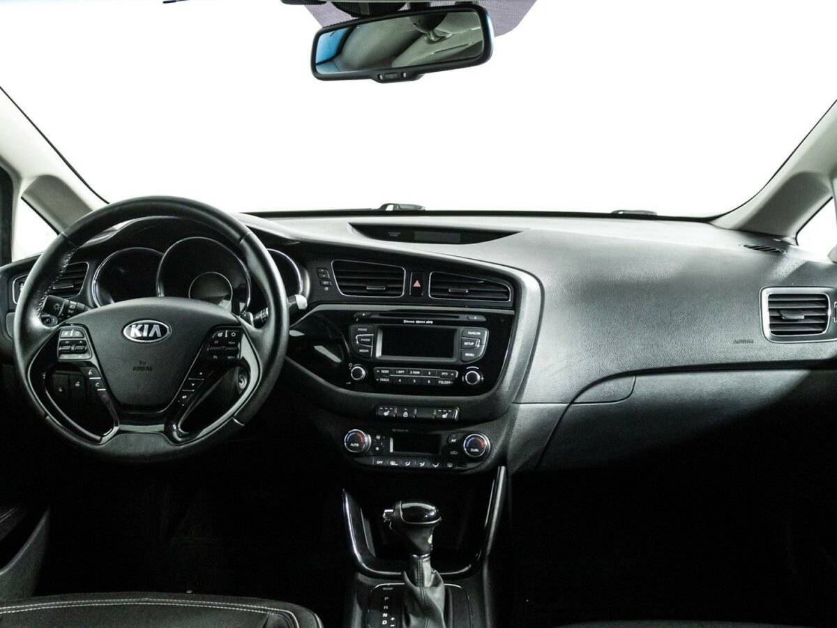 Купить Kia Ceed с пробегом. Фото: #12