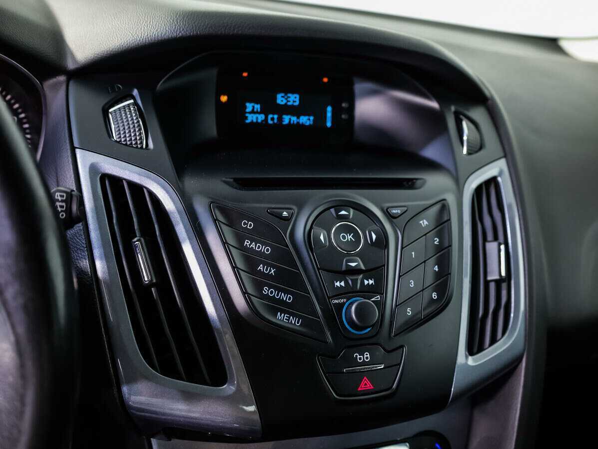 Купить Ford Focus с пробегом. Фото: #12