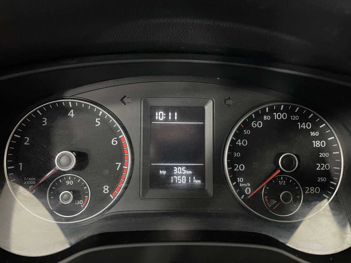 Купить Volkswagen Jetta с пробегом. Фото: #11