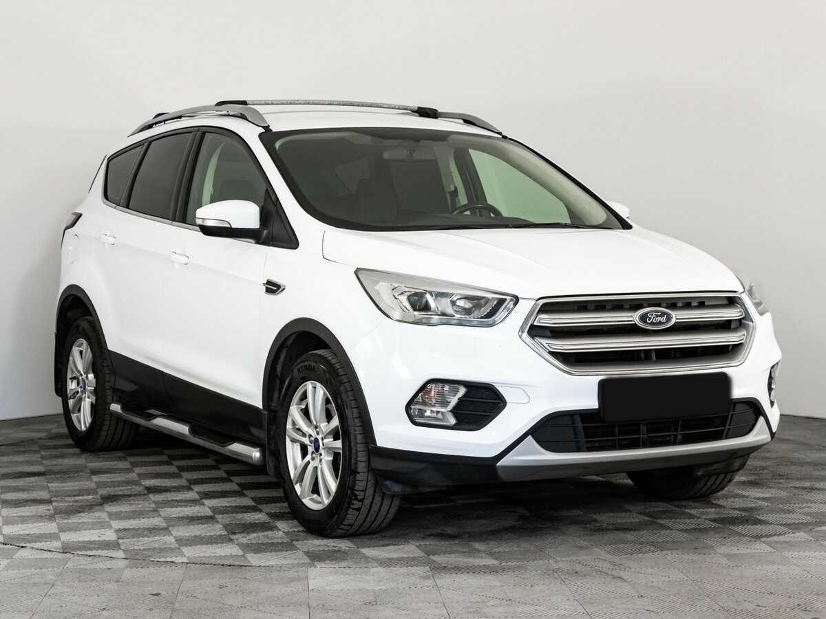 Купить Ford Kuga с пробегом. Фото: #2