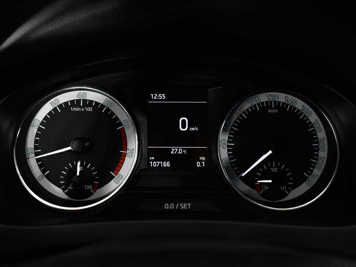 Купить Skoda Rapid с пробегом. Фото: #10