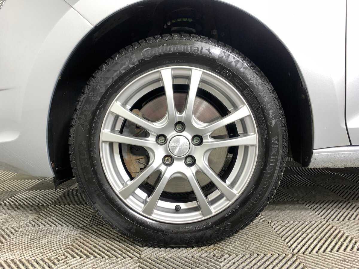 Купить Skoda Rapid с пробегом. Фото: #8