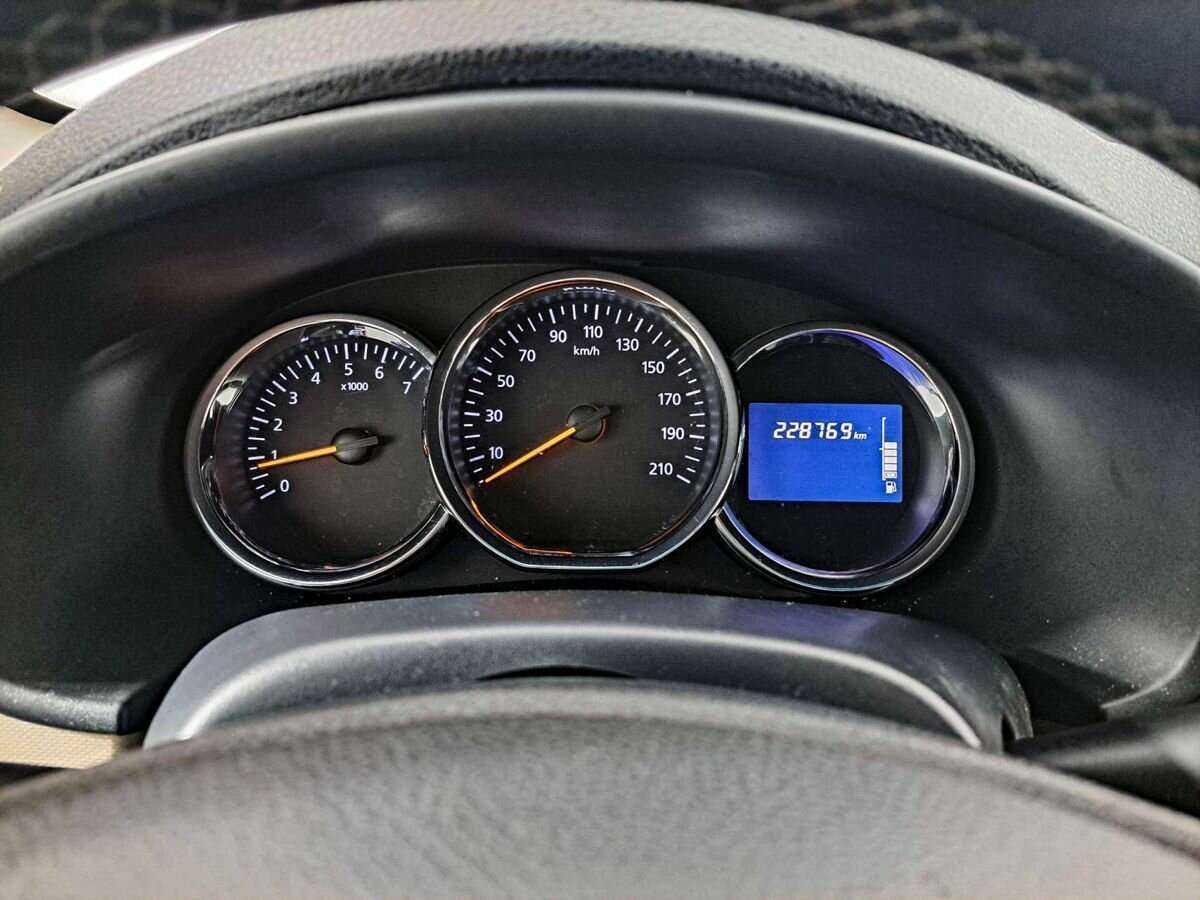 Купить Renault Logan с пробегом. Фото: #10