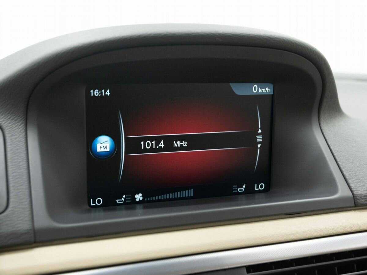 Купить Volvo XC70 с пробегом. Фото: #18