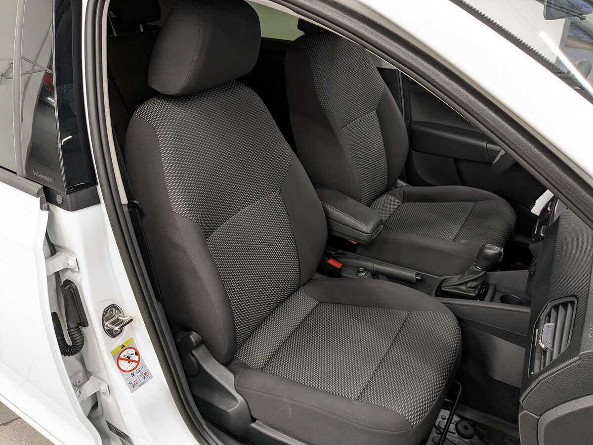 Купить Volkswagen Polo с пробегом. Фото: #19