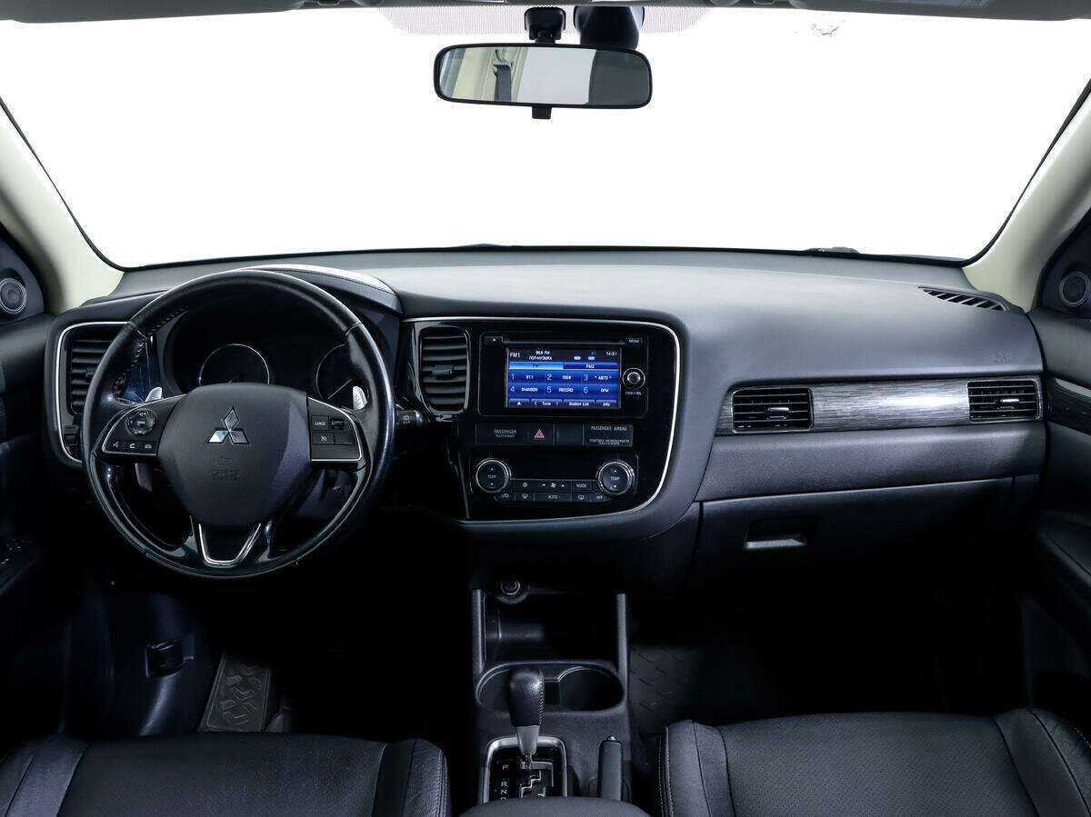 Купить Mitsubishi Outlander с пробегом. Фото: #9