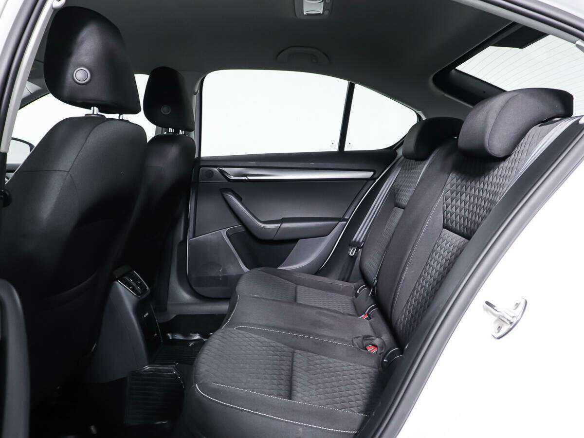 Купить Skoda Octavia с пробегом. Фото: #10