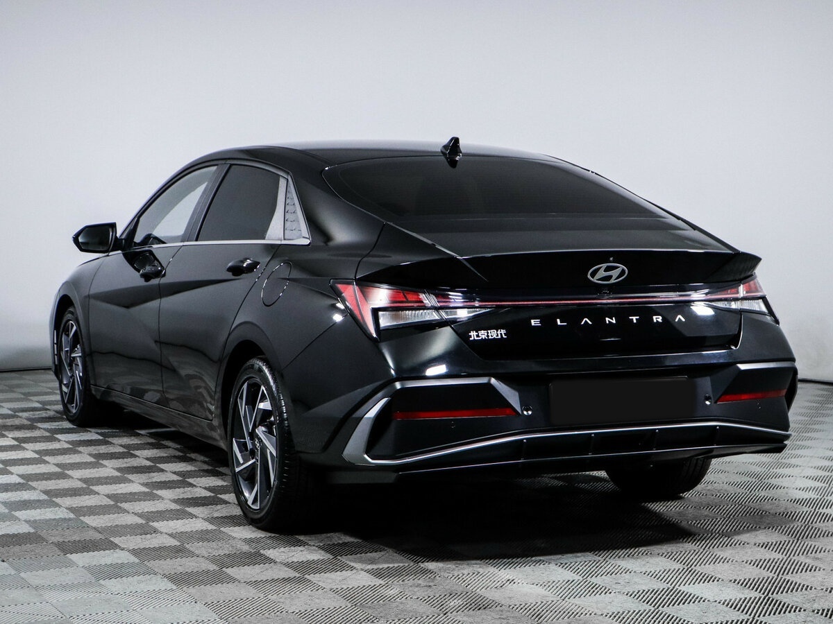 Купить Hyundai Elantra с пробегом. Фото: #6