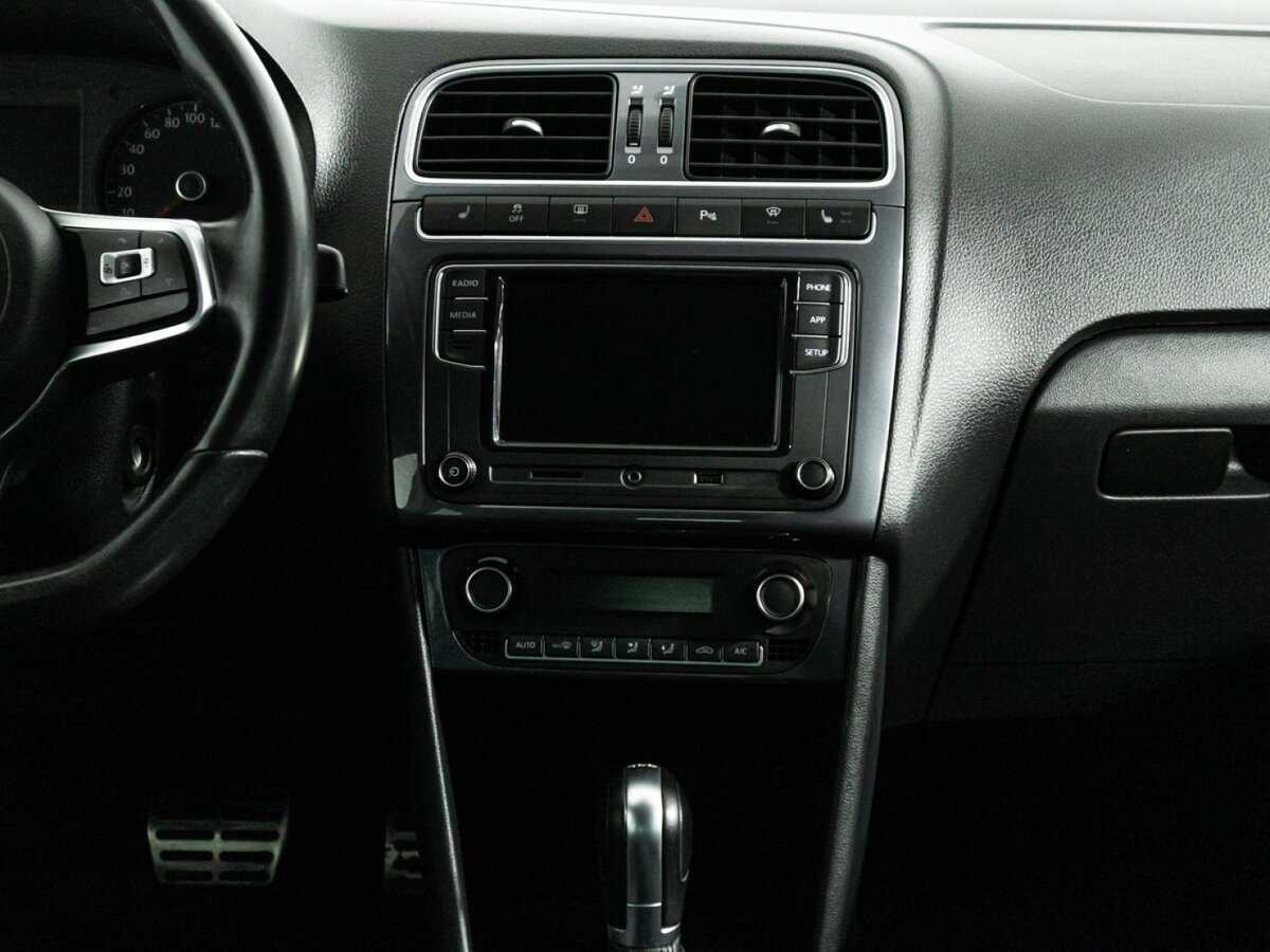 Купить Volkswagen Polo с пробегом. Фото: #13