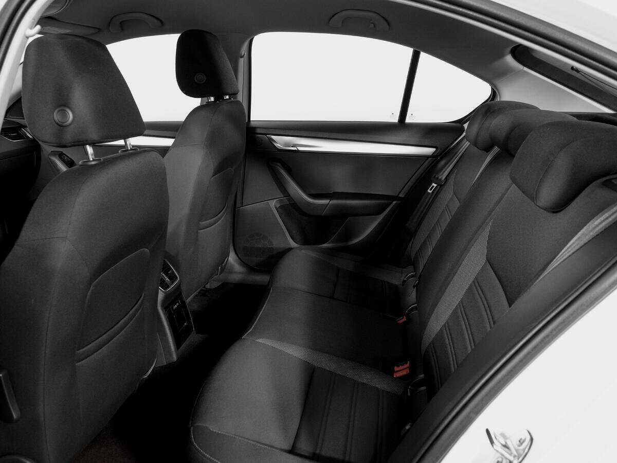 Купить Skoda Octavia с пробегом. Фото: #9