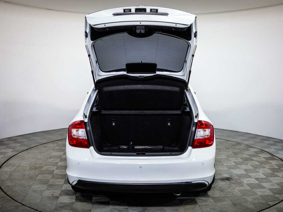 Купить Skoda Rapid с пробегом. Фото: #16