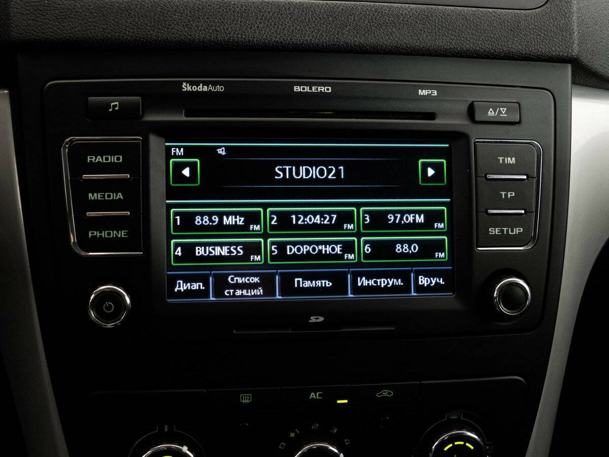 Купить Skoda Yeti с пробегом. Фото: #11