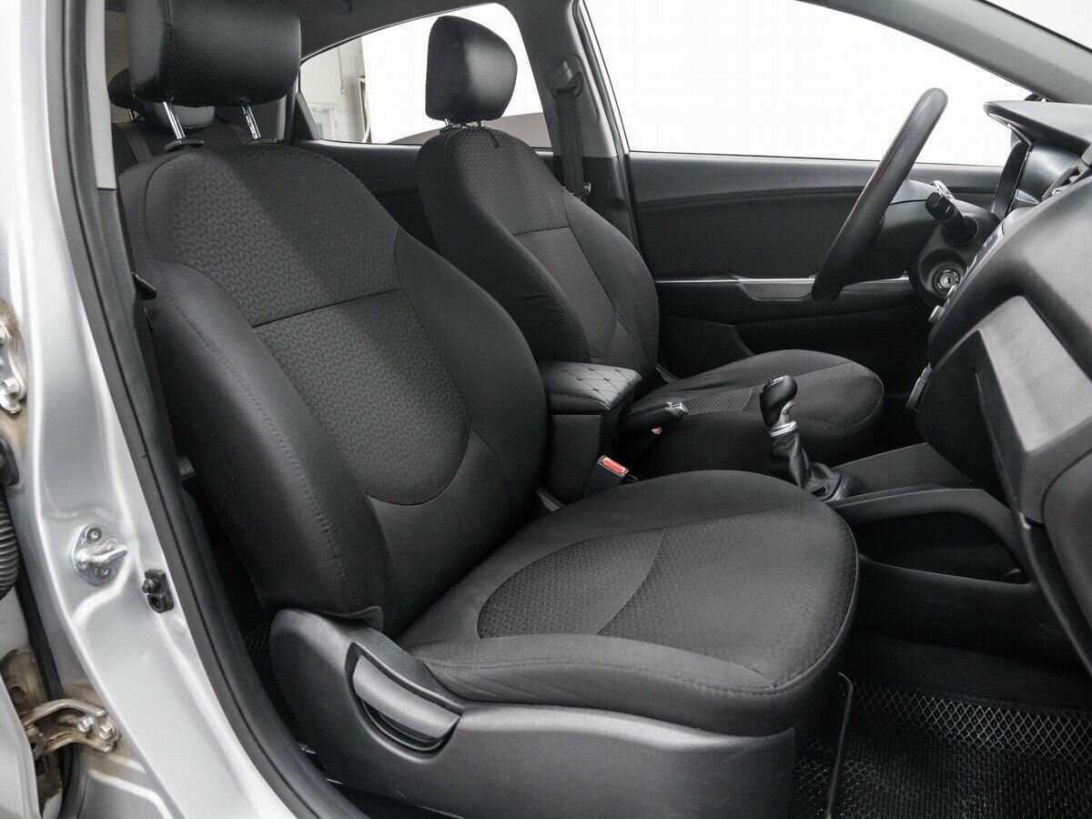 Купить Kia Rio с пробегом. Фото: #8