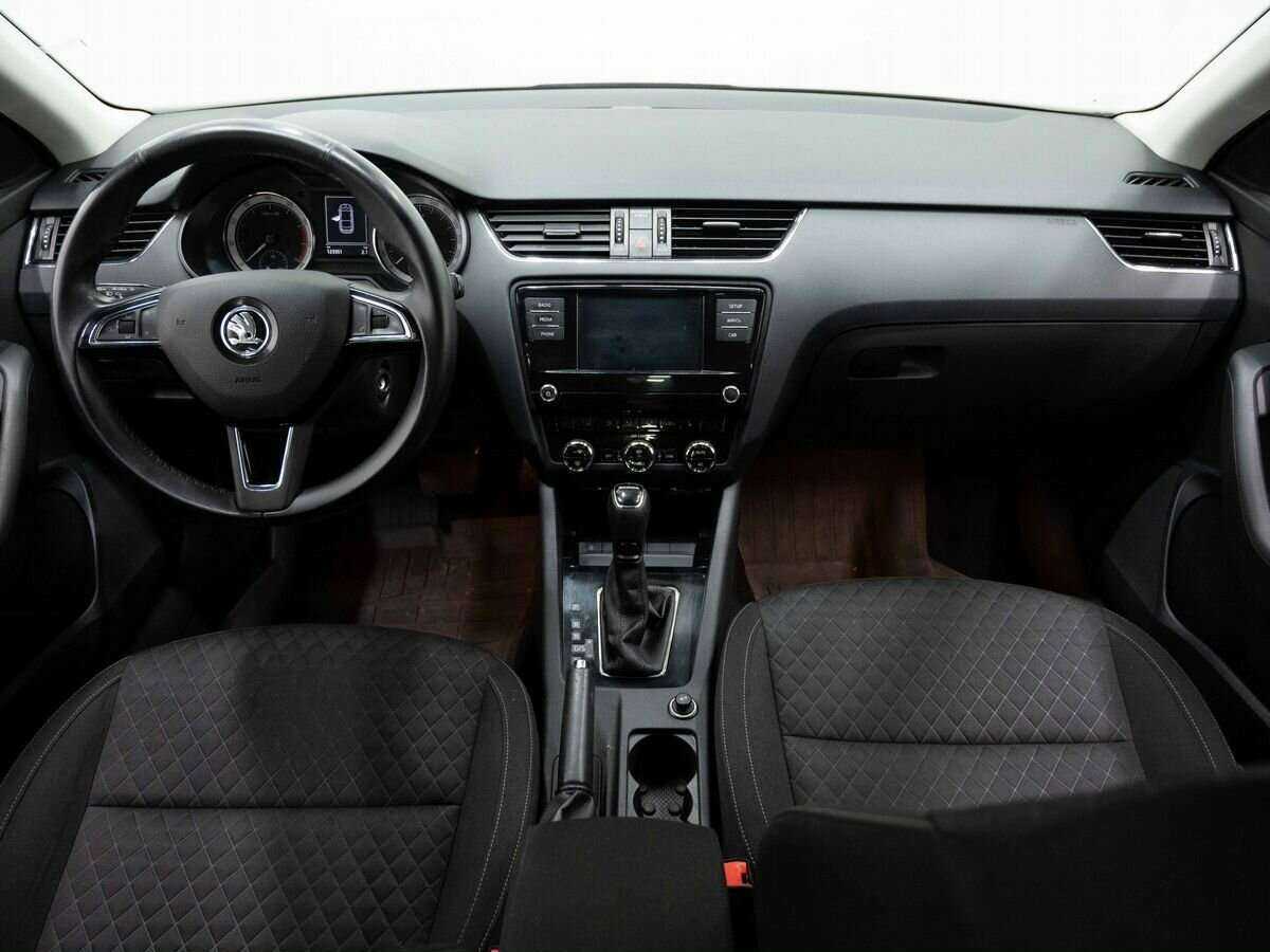 Купить Skoda Octavia с пробегом. Фото: #11