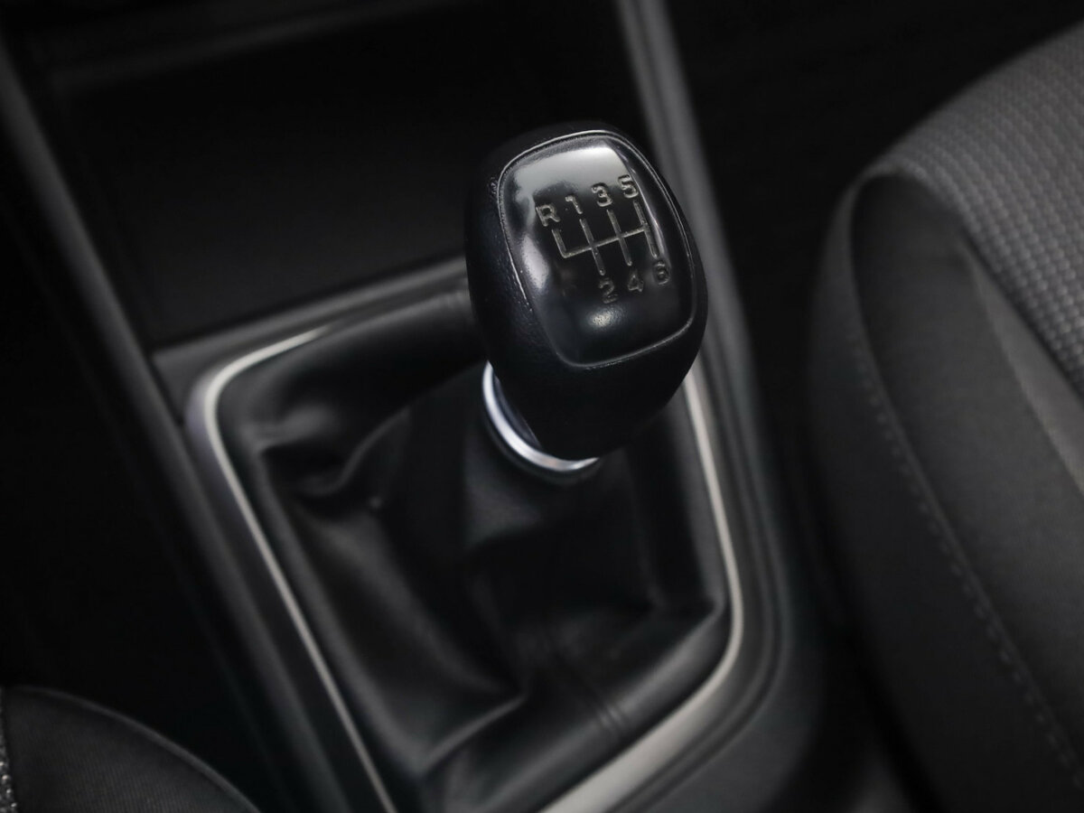 Купить Hyundai Solaris с пробегом. Фото: #14