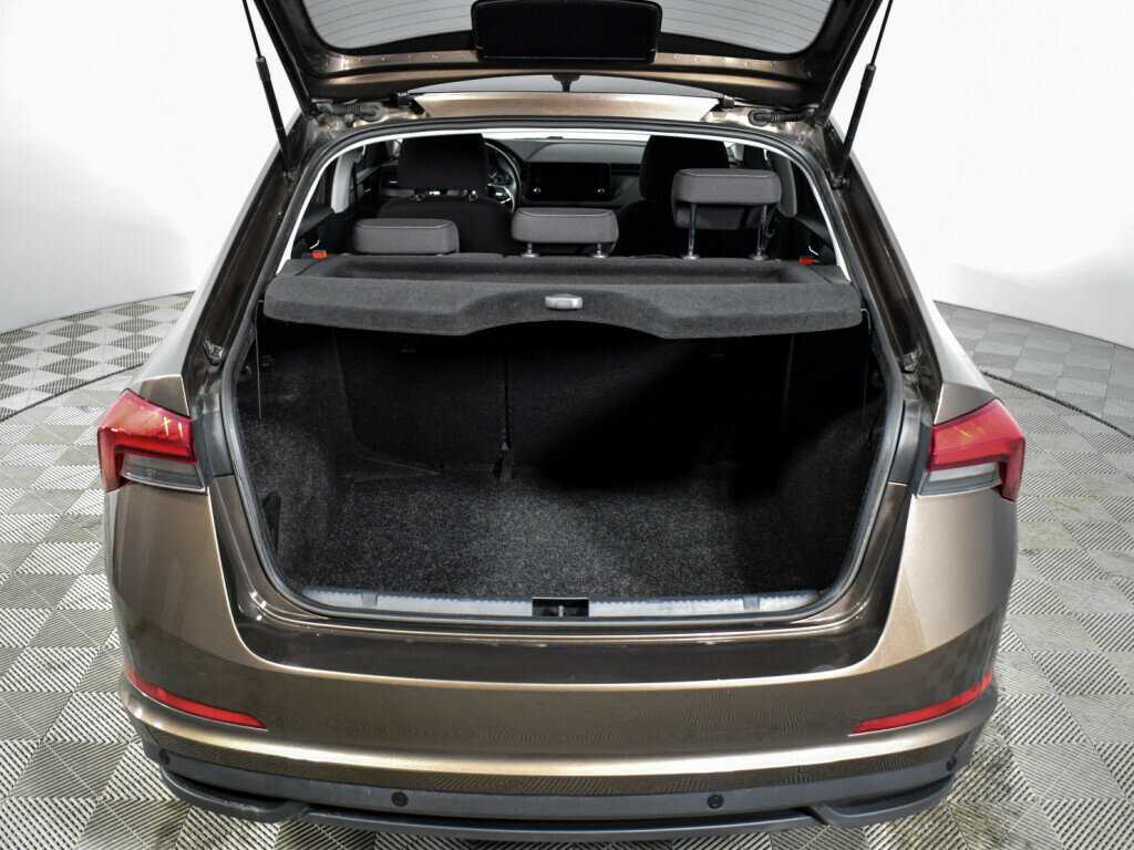 Купить Skoda Rapid с пробегом. Фото: #18