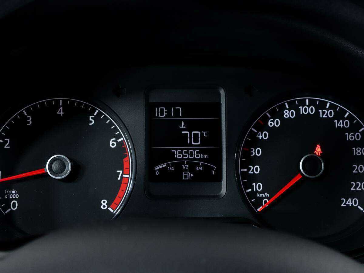 Купить Volkswagen Polo с пробегом. Фото: #18