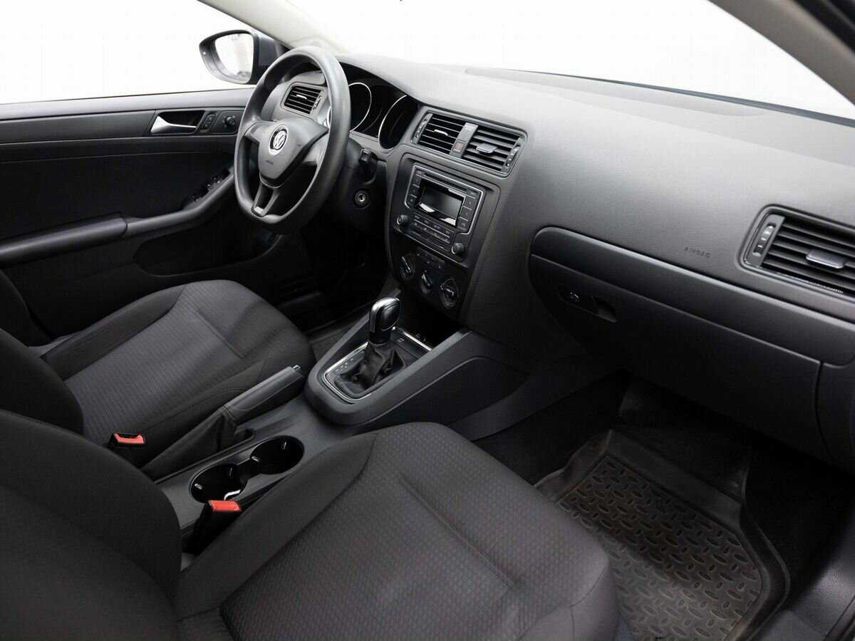 Купить Volkswagen Jetta с пробегом. Фото: #9