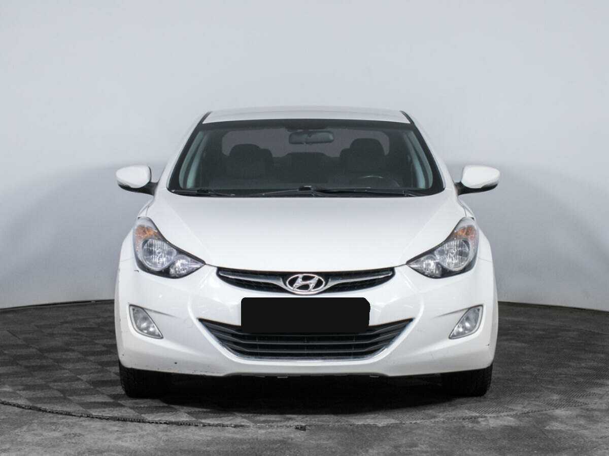 Купить Hyundai Elantra с пробегом. Фото: #1