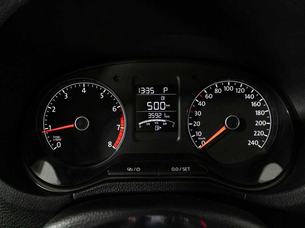 Купить Volkswagen Polo с пробегом. Фото: #11