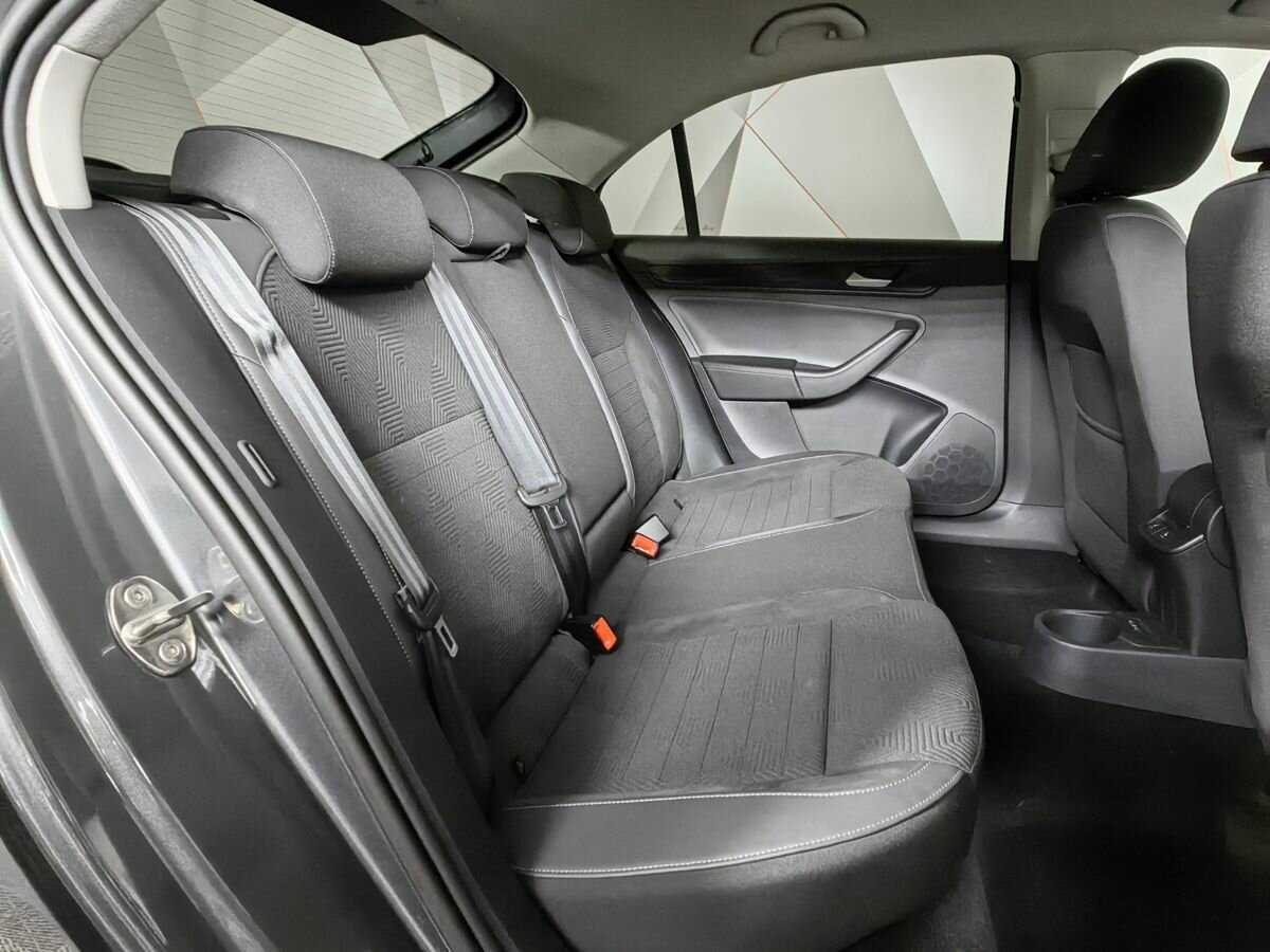 Купить Volkswagen Polo с пробегом. Фото: #11