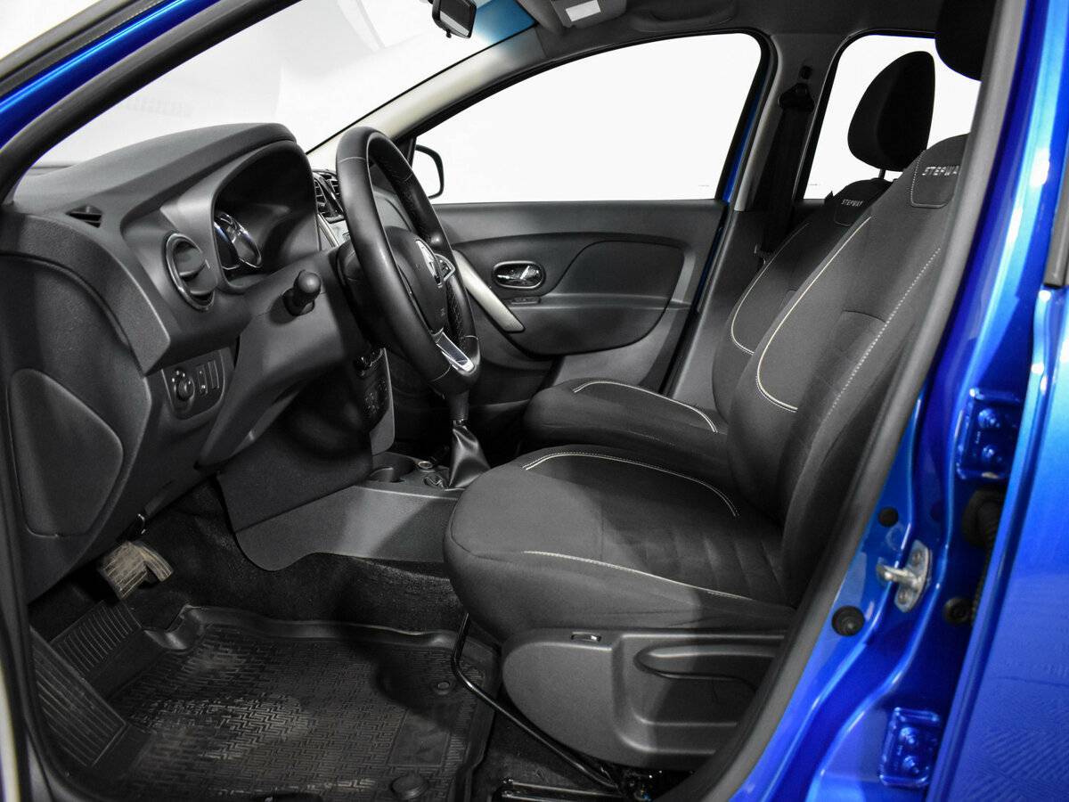 Купить Renault Logan с пробегом. Фото: #9