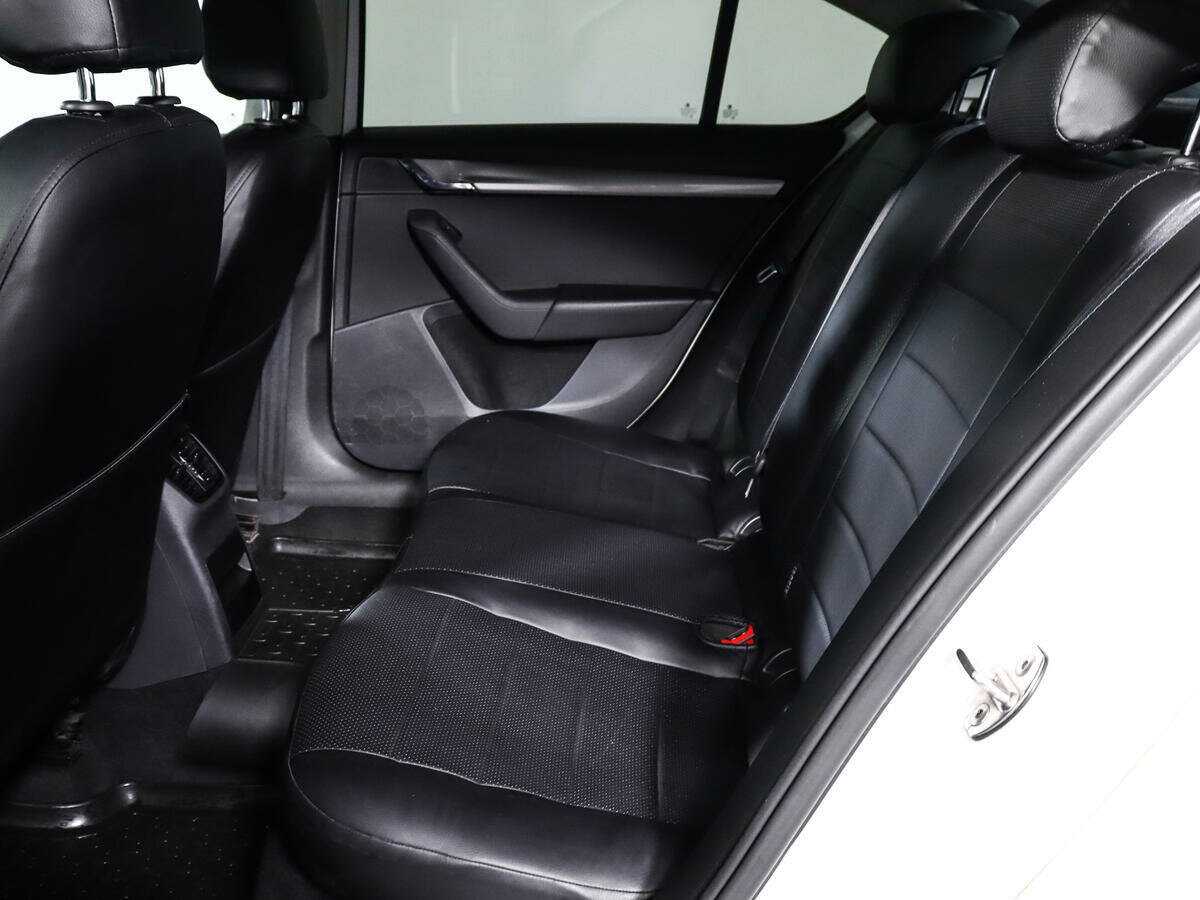 Купить Skoda Octavia с пробегом. Фото: #7
