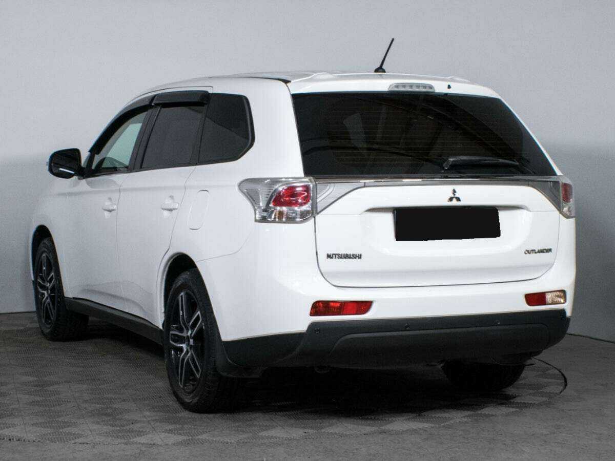Купить Mitsubishi Outlander с пробегом. Фото: #5