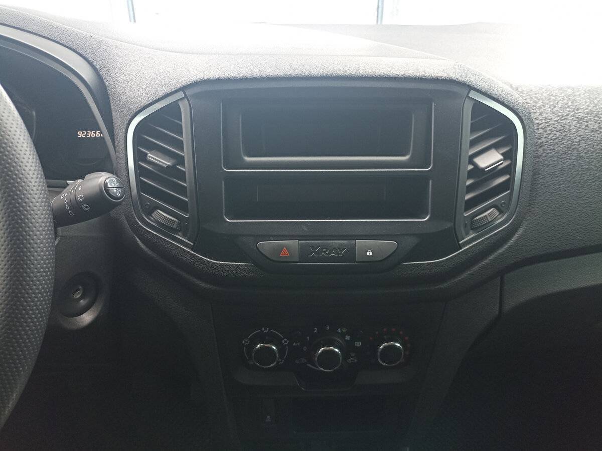 Купить Lada (ВАЗ) XRAY с пробегом. Фото: #14