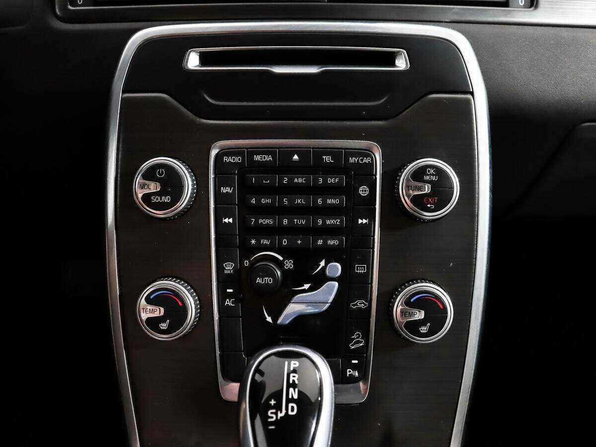 Купить Volvo XC70 с пробегом. Фото: #14