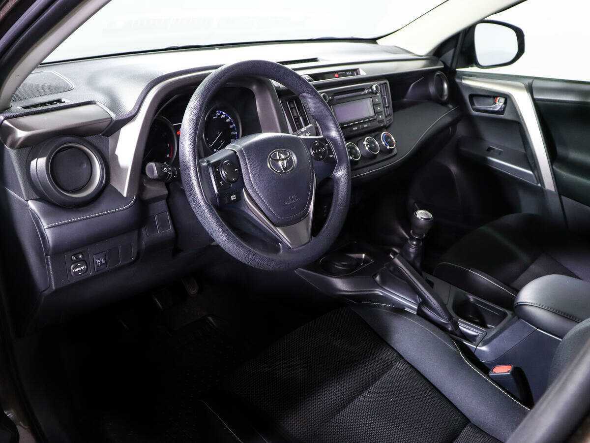 Купить Toyota RAV4 с пробегом. Фото: #13