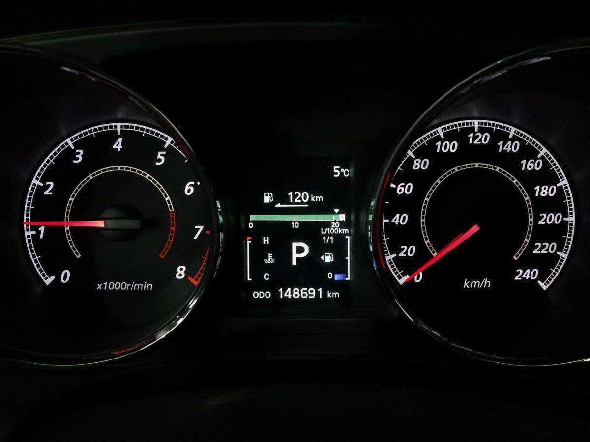Купить Mitsubishi ASX с пробегом. Фото: #8