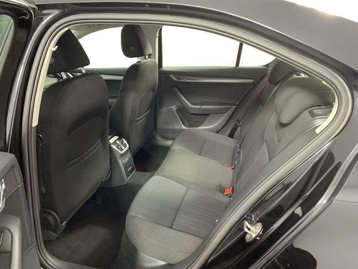 Купить Skoda Octavia с пробегом. Фото: #9