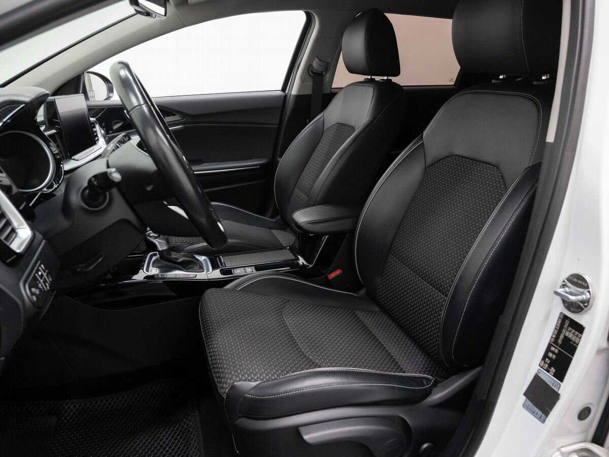 Купить Kia Ceed с пробегом. Фото: #7