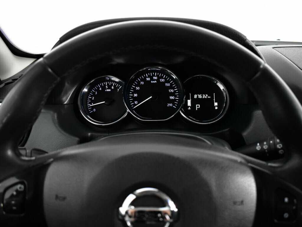 Купить Nissan Terrano с пробегом. Фото: #10