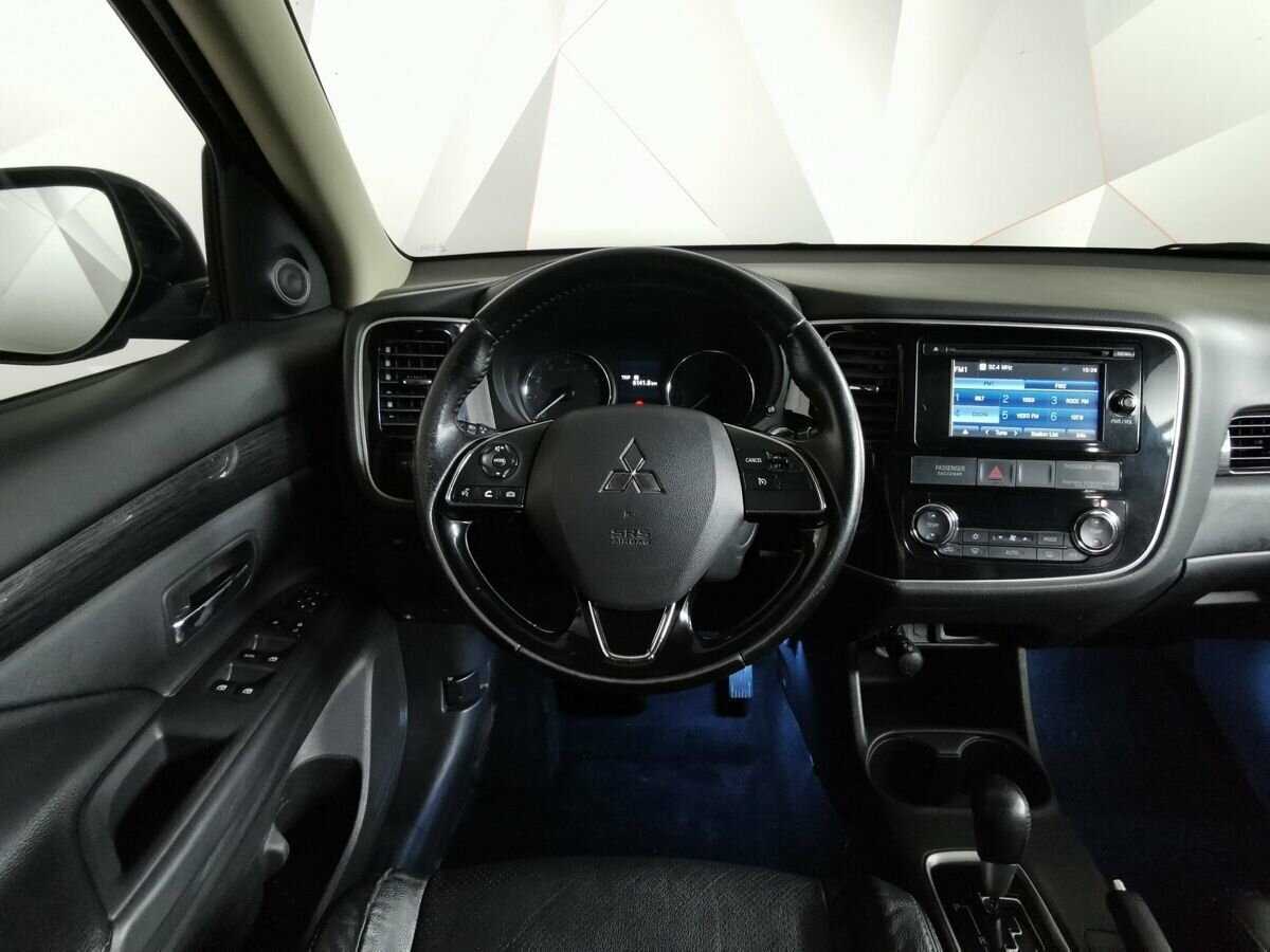 Купить Mitsubishi Outlander с пробегом. Фото: #14
