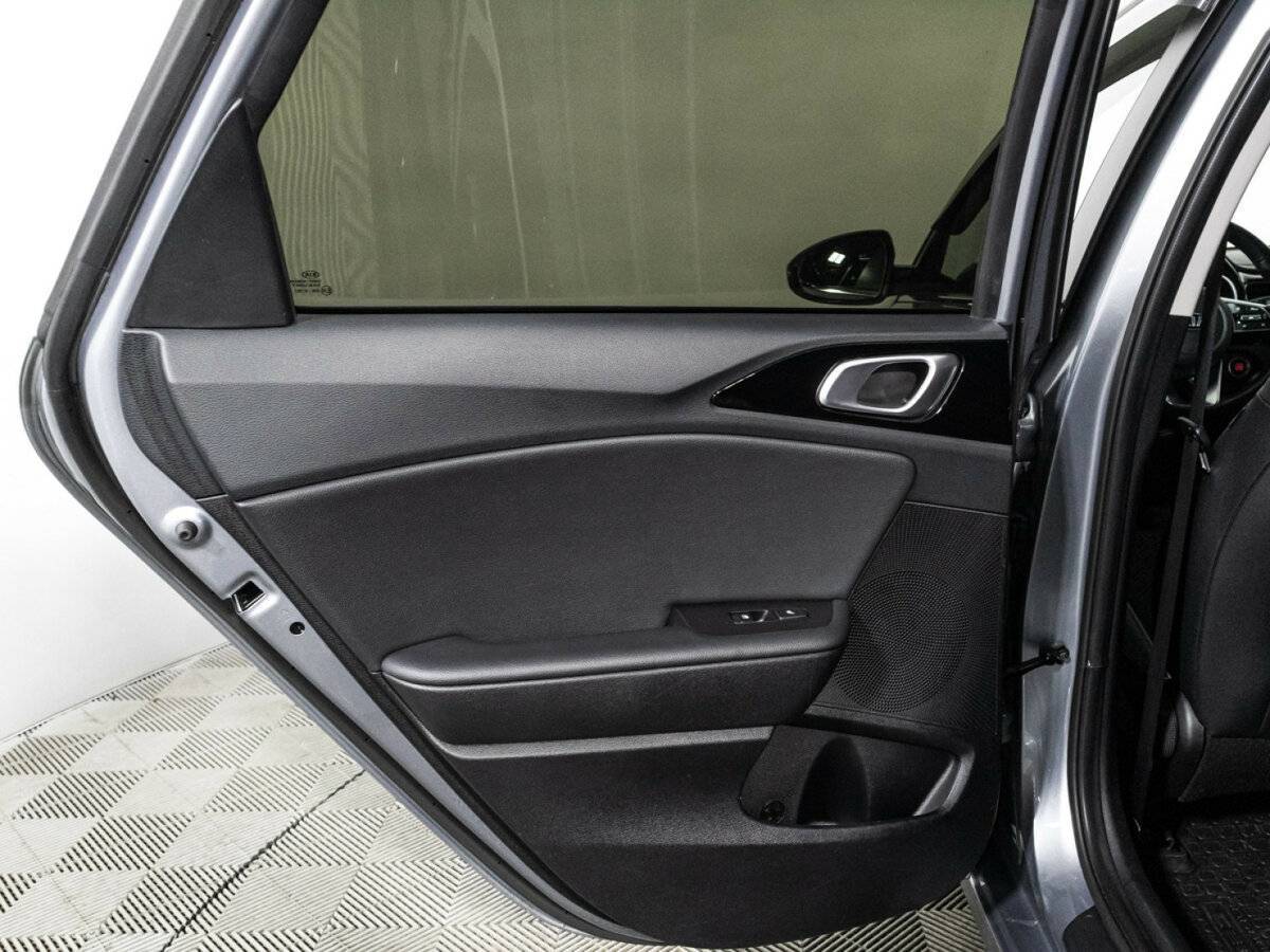 Купить Kia Ceed с пробегом. Фото: #25