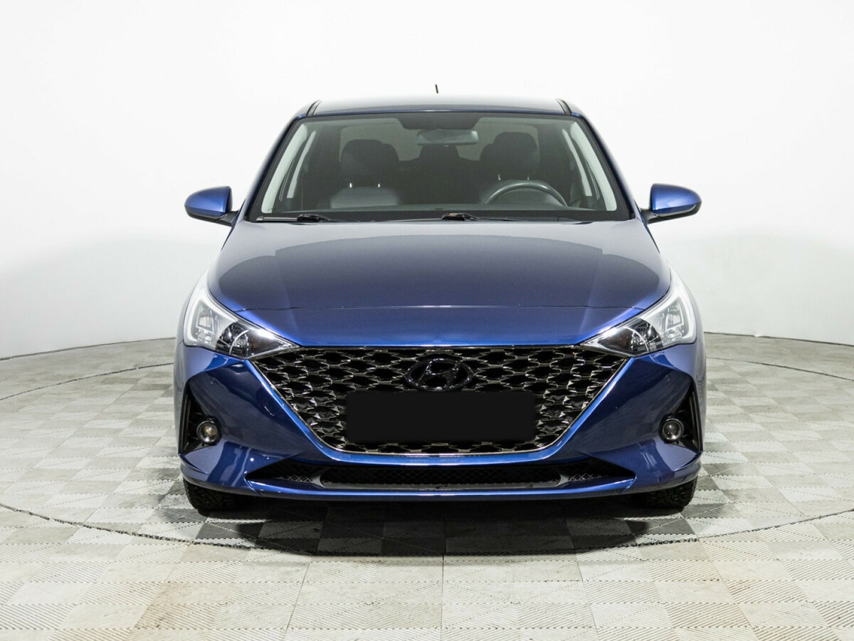 Купить Hyundai Solaris с пробегом. Фото: #1