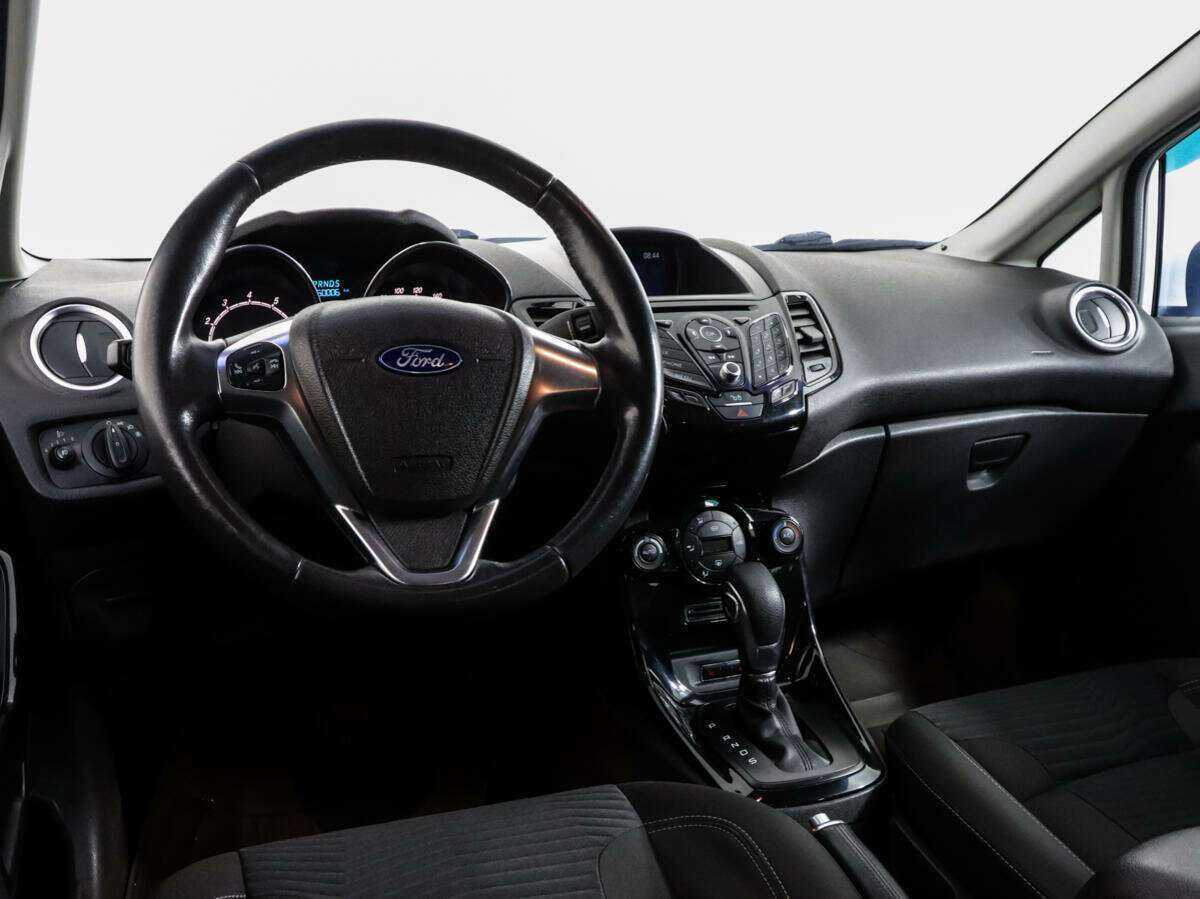 Купить Ford Fiesta с пробегом. Фото: #10