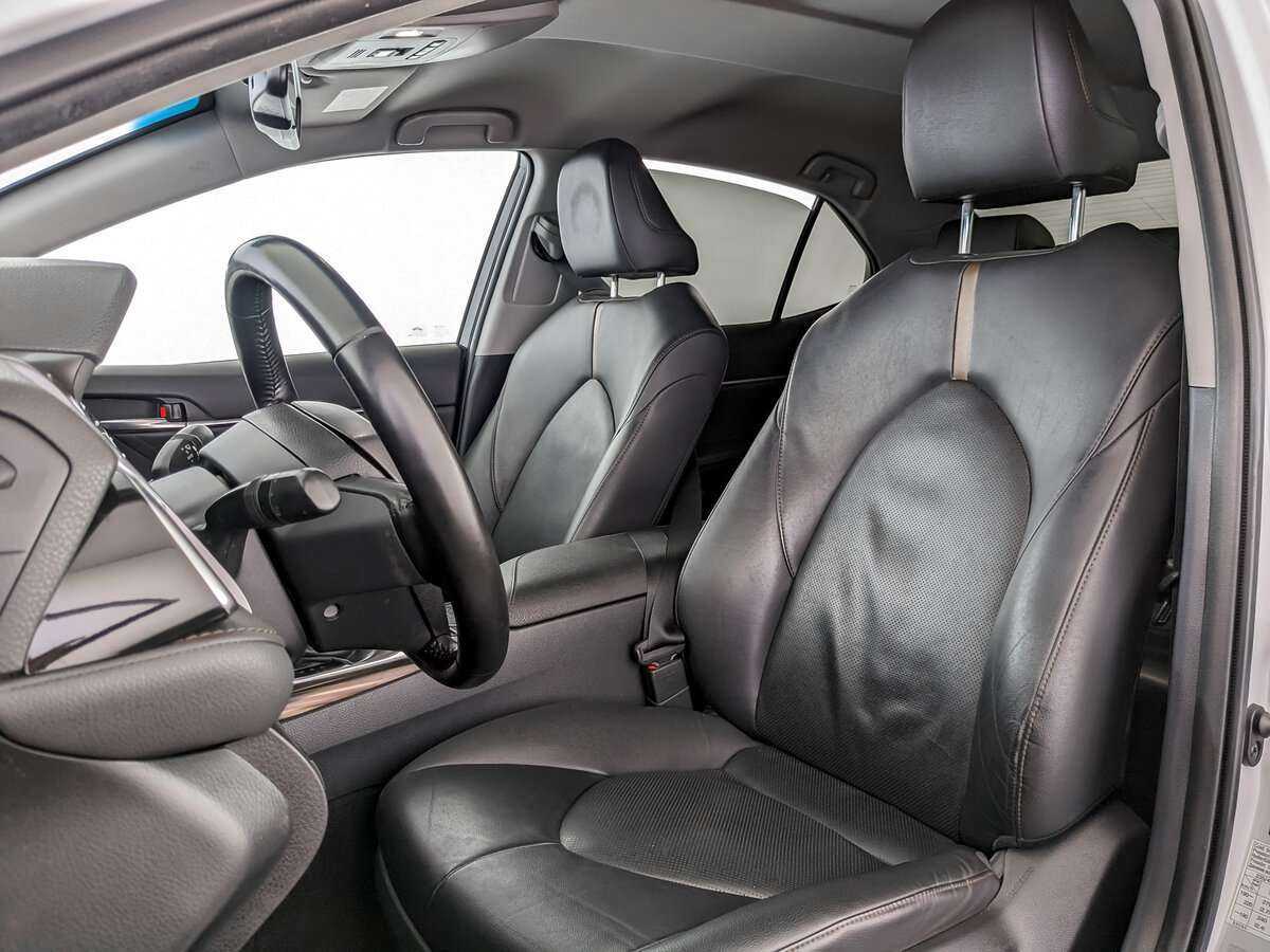 Купить Toyota Camry с пробегом. Фото: #19