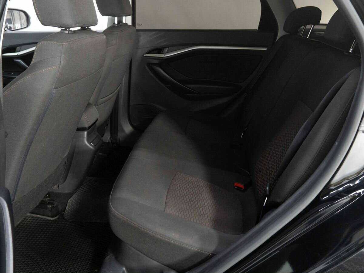 Купить Lada (ВАЗ) Vesta с пробегом. Фото: #8