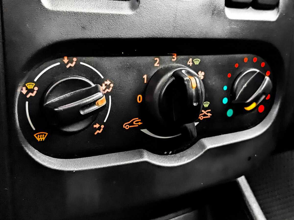 Купить Lada (ВАЗ) Largus с пробегом. Фото: #19