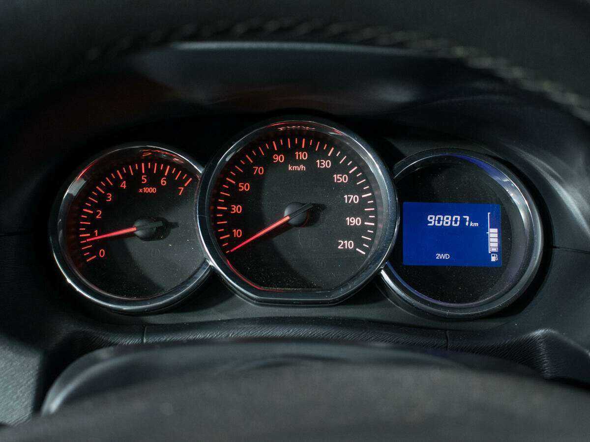 Купить Nissan Terrano с пробегом. Фото: #10