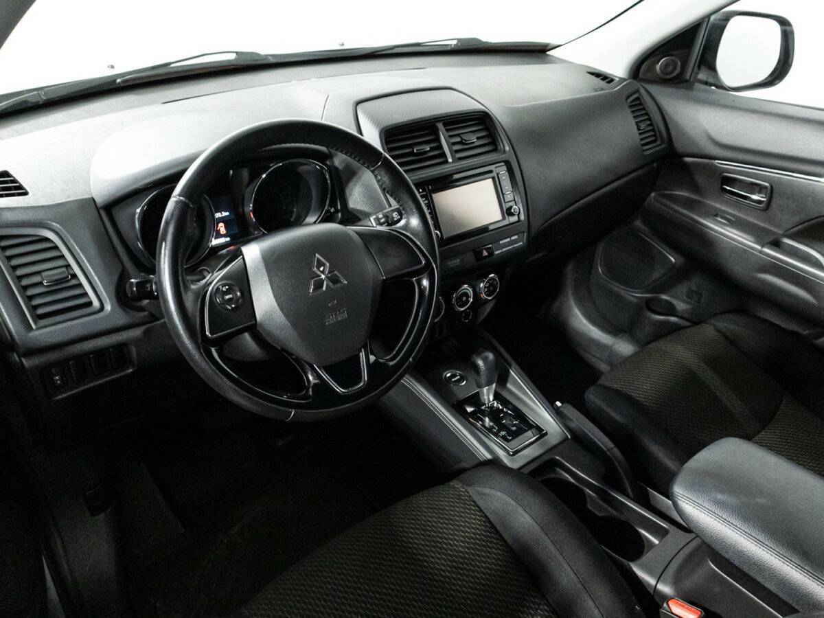 Купить Mitsubishi ASX с пробегом. Фото: #10