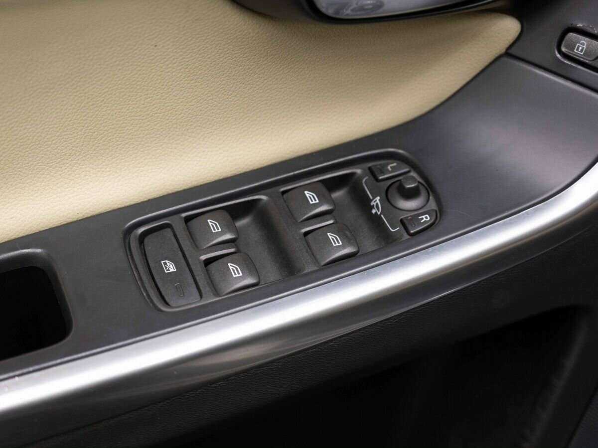 Купить Volvo XC60 с пробегом. Фото: #18