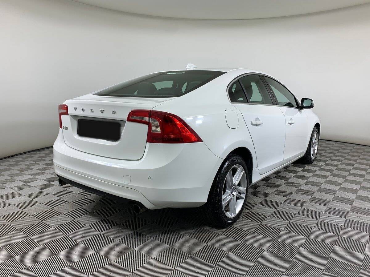 Купить Volvo S60 с пробегом. Фото: #4