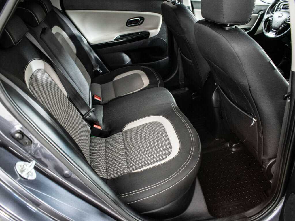 Купить Kia Ceed с пробегом. Фото: #4
